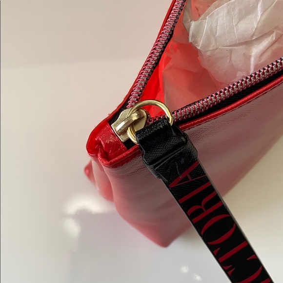 Victoria’s Secret Red Signature Wristlet Bag - Picture 4 of 4